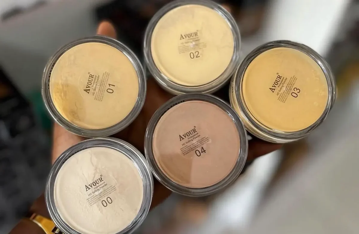 Avour Cosmetics setting powder - Image 2