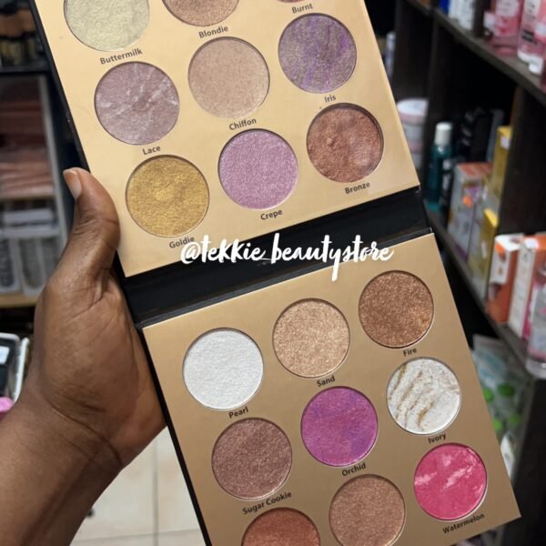 Blossom Nefertiti - highlight / eyeshadow / baked bronzer / blush