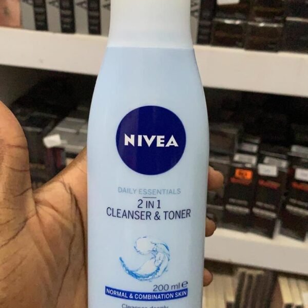 Nivea 2 in 1 cleanser / toner