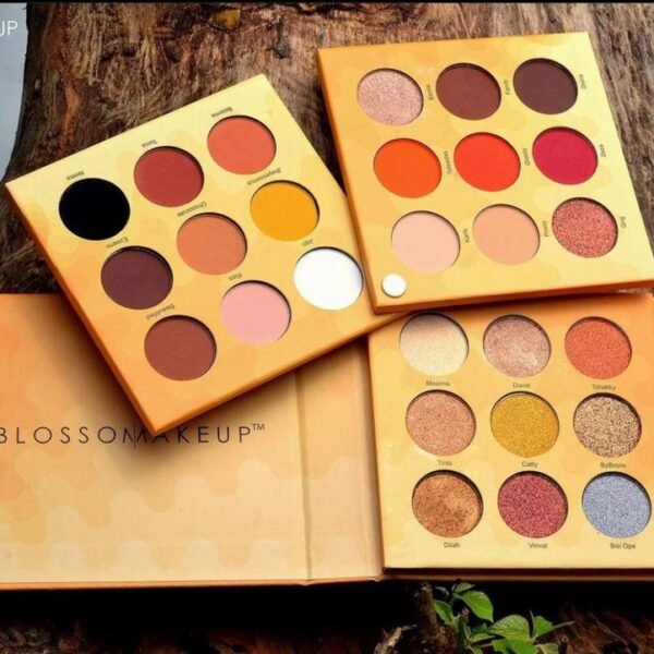 blossom her nude story eyeshadow palette
