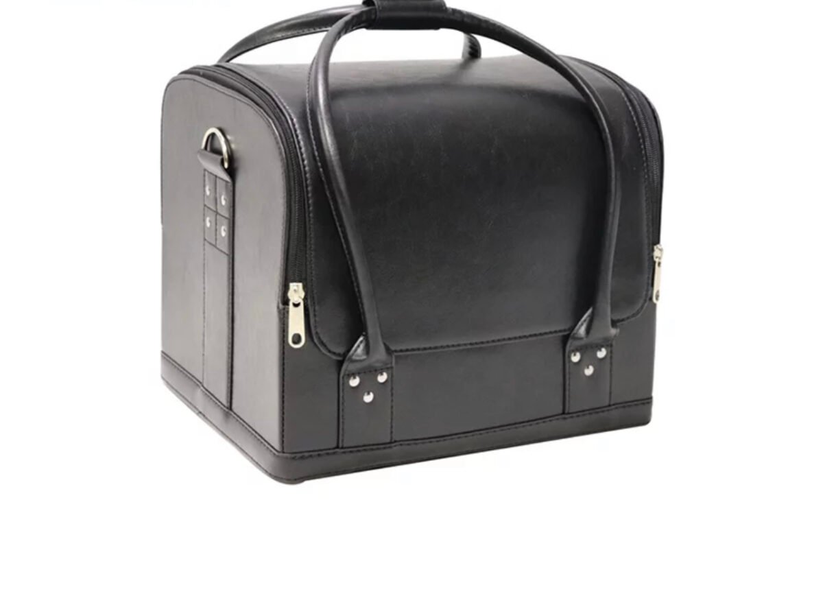 Cosmetics / Makeup bag (leather) - Image 1