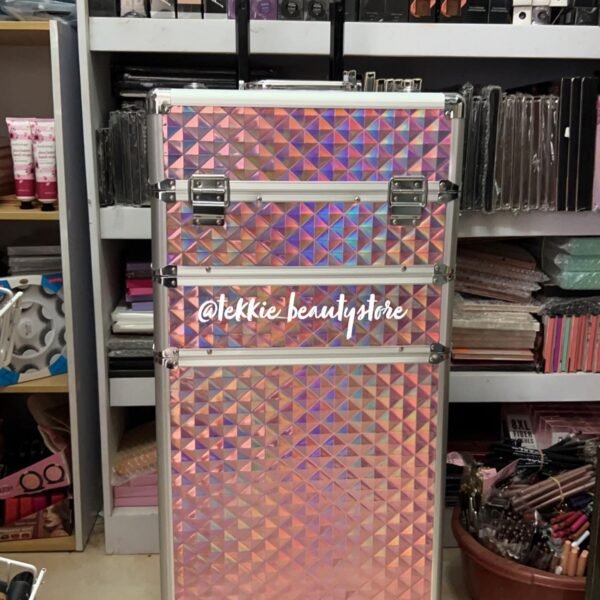 Large capacity makeup trolley