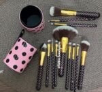 Daroge polka dot brush set + 2 brush holders