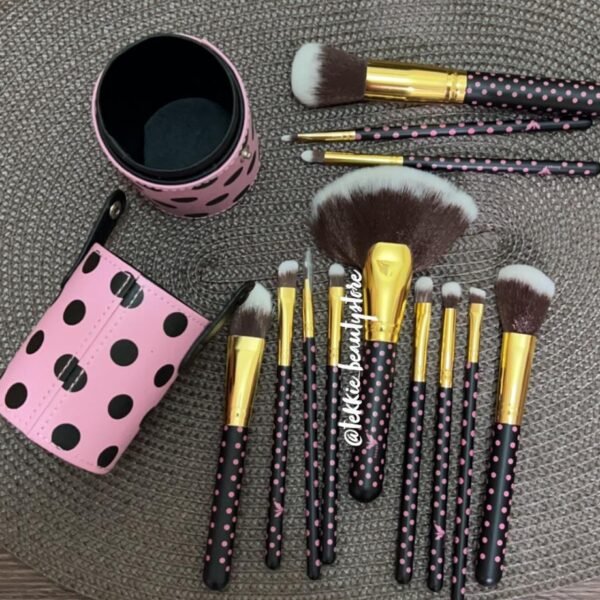 Daroge polka dot brush set + 2 brush holders
