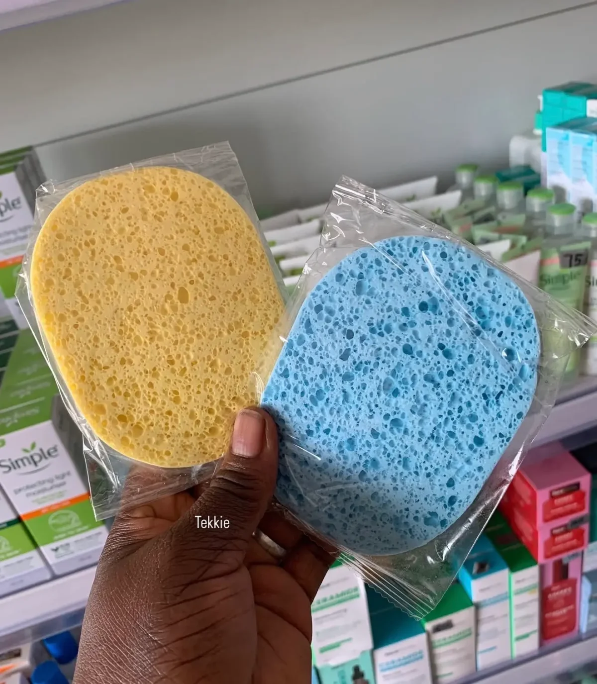 Face wash / cleansing sponge - pack of 2 - Image 1