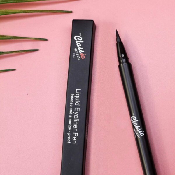 Classic felt tip liquid eye liner