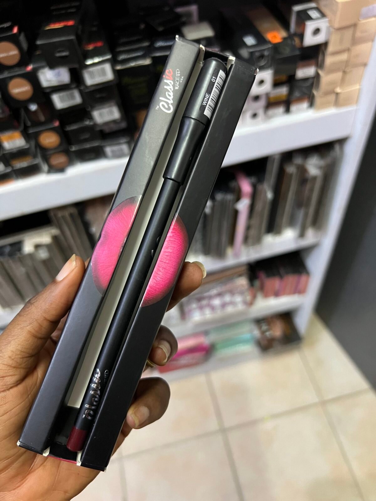 Classic lip pencil + sharpener - wine - Image 1