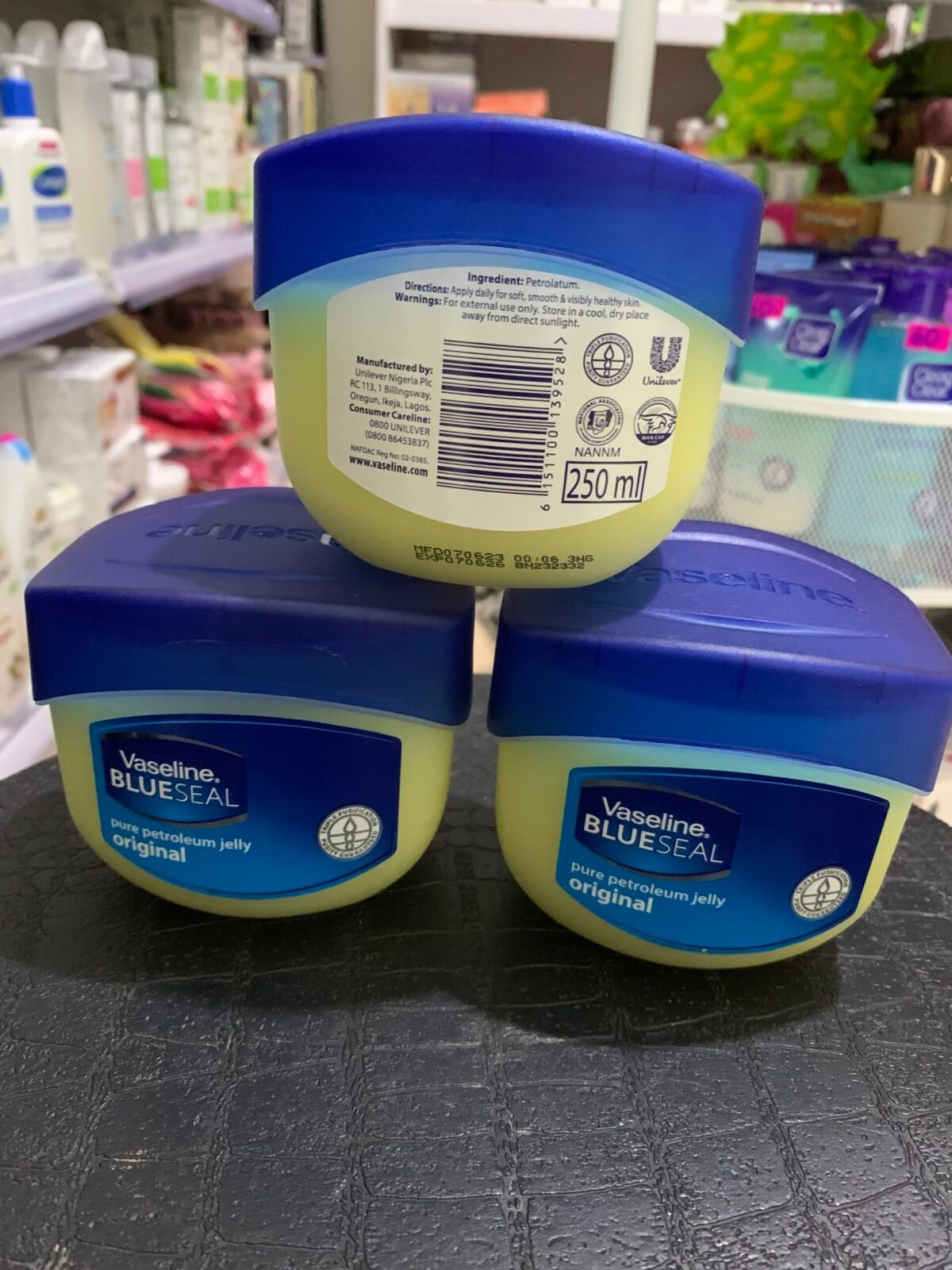 Vaseline blue seal 250ml - Image 1