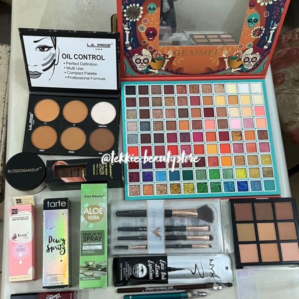 Makeup kit / set