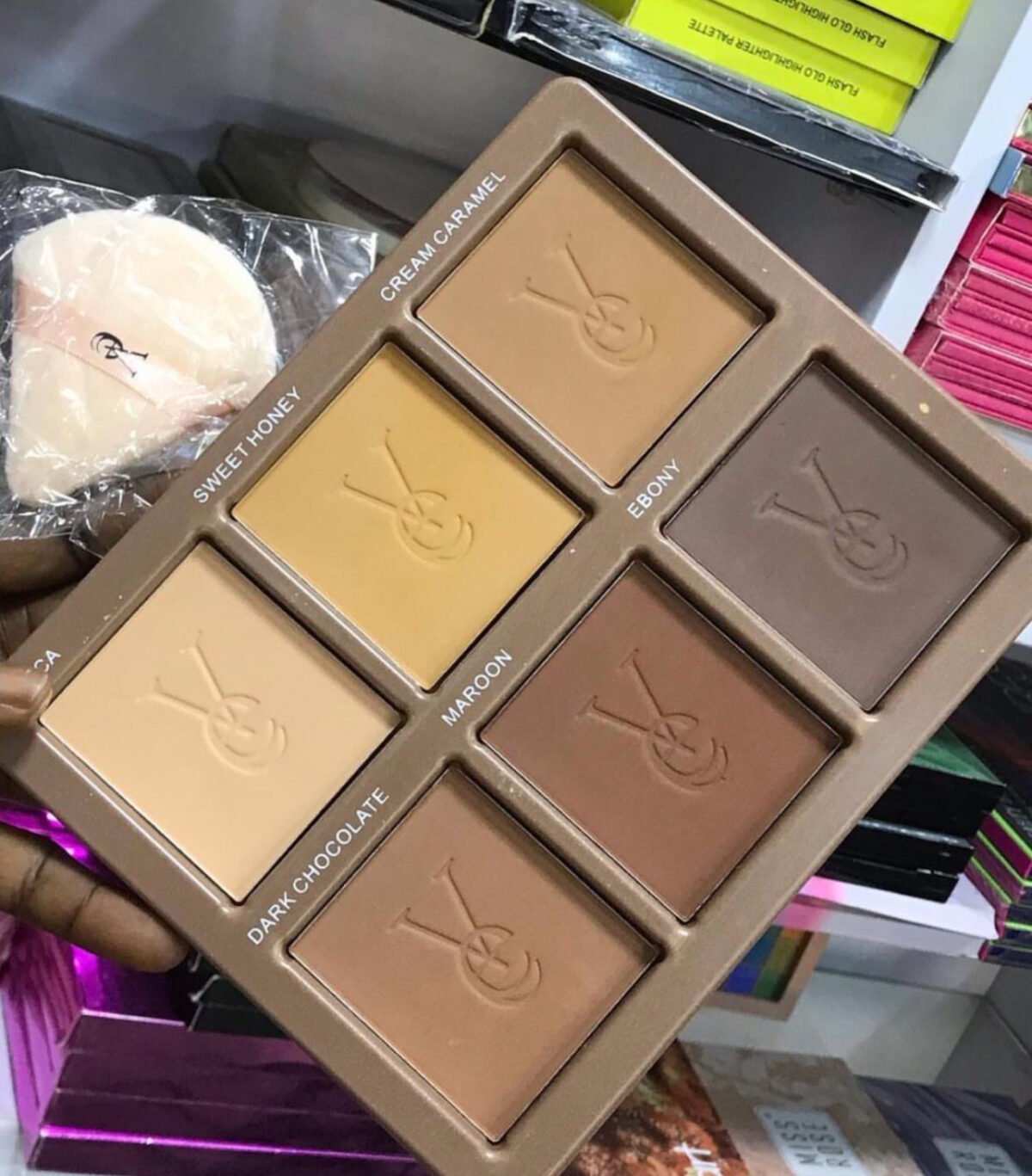 Vee beauty secret powder palette - 6 in 1 | medium to dark - Image 2