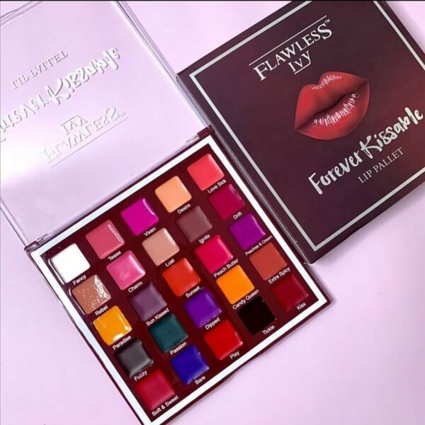 Flawless Ivy Forever Kissable Lipstick Palette