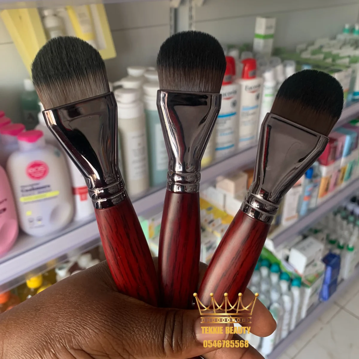 Skin prep / foundation brush - Image 1